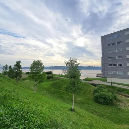 Northern Dreams With Free Parking *